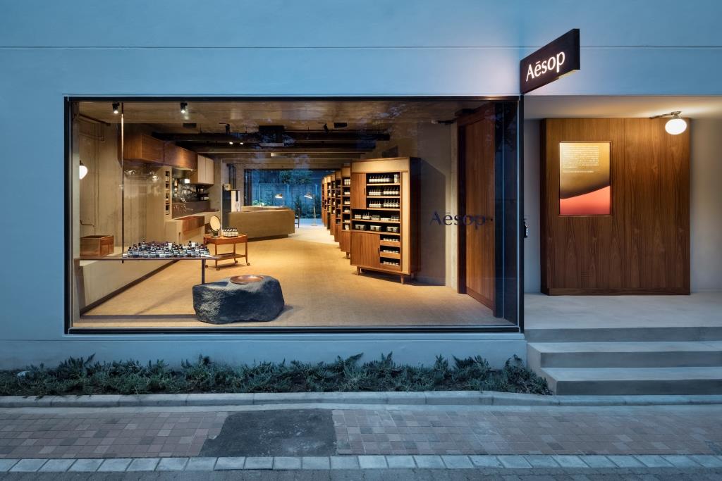 brand & innovation_rowan lodge_aesop 2